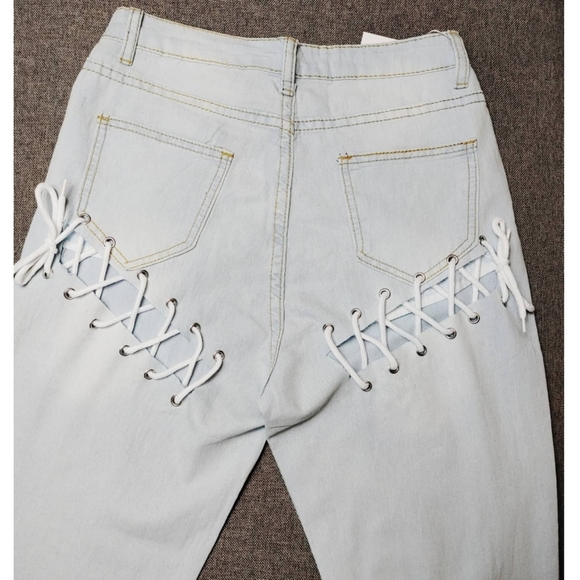 XOXO - Picture 5 of 6